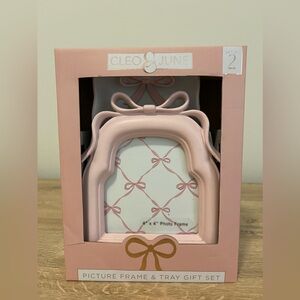 Pink bow picture frame set of 2